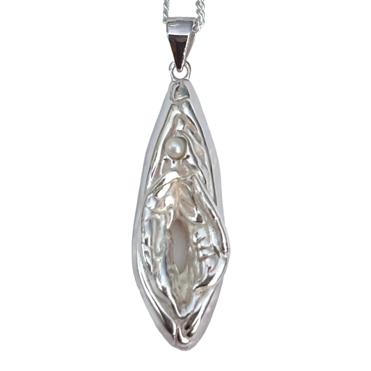 Real Silver Pussy Pendant with Pearl